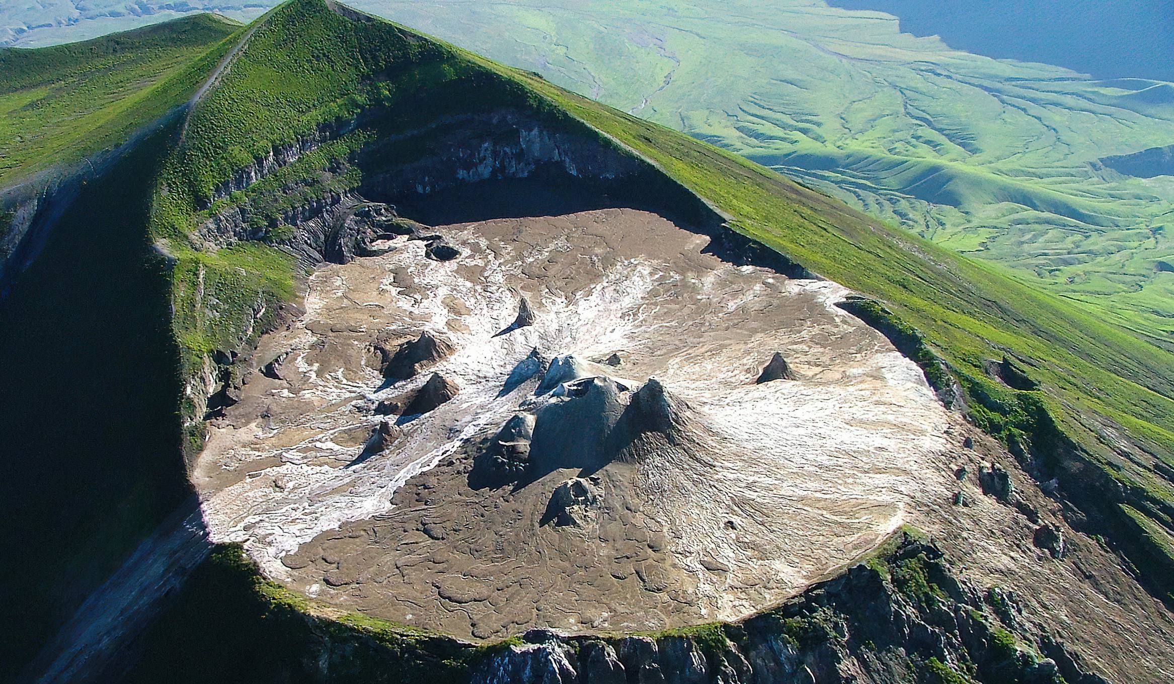 Mount_Oldonyo_Lengai